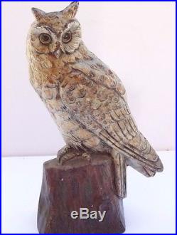 1287 JCO Judd Co, Cast Iron Painted Snowy Owl on Stump, Door Stop 10.5 Tall