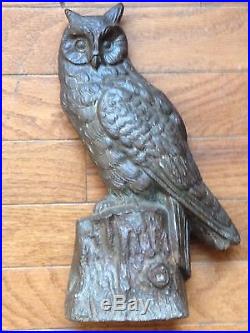 1925 Rare Solid Antique Cast Iron Owl On Tree Stump Door Stop