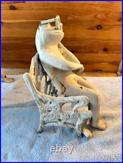 9 Pound Cast Iron Doorstop Frog w Glasses On Bench White Floral Garden Decor VTG