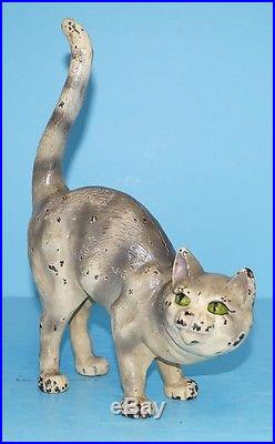 ANTIQUE TABBY GRAY CAT With ARCHED BACK CAST IRON DOORSTOP HUBLEY METAL ART 1920's