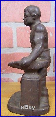 Antique Cast Iron BLACKSMITH FOUNDRY IRON WORKER w ANVIL Doorstop Bookend Statue