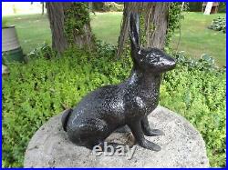 Antique HUBLEY CAST IRON RABBIT DOORSTOP GARDEN FIGURINE STATUE YARD DECOR BUNNY