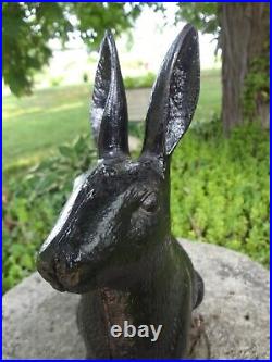 Antique HUBLEY CAST IRON RABBIT DOORSTOP GARDEN FIGURINE STATUE YARD DECOR BUNNY