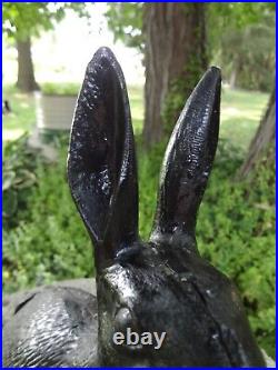 Antique HUBLEY CAST IRON RABBIT DOORSTOP GARDEN FIGURINE STATUE YARD DECOR BUNNY