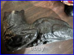 Antique Heavy Cast Iron Cat Doorstop or Desk piece. Pristine condition