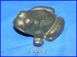Antique Hubley Cast Iron Frog Door Stop Paperweight 4 lbs. 5 1/2