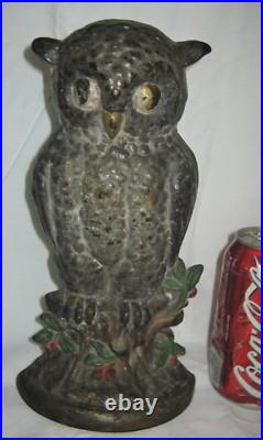 Antique Hubley Toy Co. USA # 254 Owl Tree Stump Holly Berries Cast Iron Doorstop