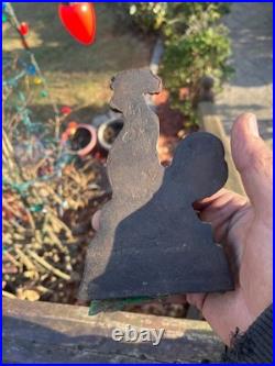 Beautiful cast-iron rooster doorstop. Fantastic original paint