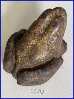 CAST IRON FROG SMILING DOORSTOP VINTAGE Slight TRACE PAINT, Nice Patina