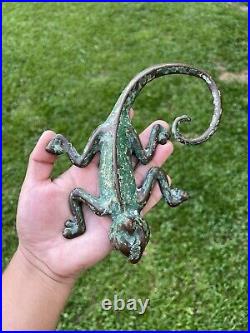 RARE Antique Sherwin Williams Paint & Varnish Chameleon Cast Iron Advertising