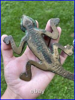 RARE Antique Sherwin Williams Paint & Varnish Chameleon Cast Iron Advertising