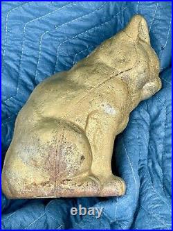 Scarce Antique HUBLEY USA SLEEPING CAT? Doorstop Door Stop Cast Iron Full Roun