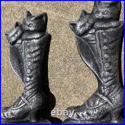 VTG KITTENS IN WITCHES BOOT Cast Iron Doorstop Antique primitive heavy RARE