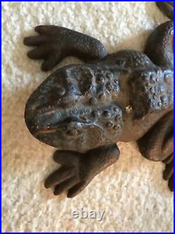 Vintage Virginia METALCRAFTERS cast iron Frog Doorstop DOOR STOPPER 8W