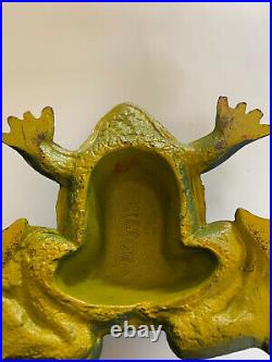 Vintage WILTON Cast Iron Frog Webbed Feet Doorstop Rare Dark Green Yellow Bottom