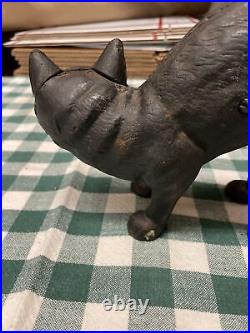 Vintage cast Iron Scaredy Cat Door Stop Vintage cast Iron Scaredy Cat Door Stop