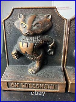 Wisconsin USA Football Badger Cast Iron Art Statue Sculpture Bookends 2 Doorstop