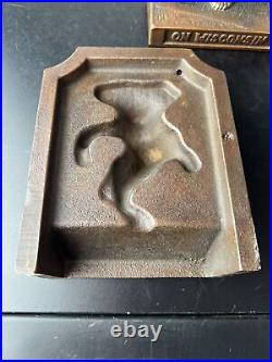 Wisconsin USA Football Badger Cast Iron Art Statue Sculpture Bookends 2 Doorstop